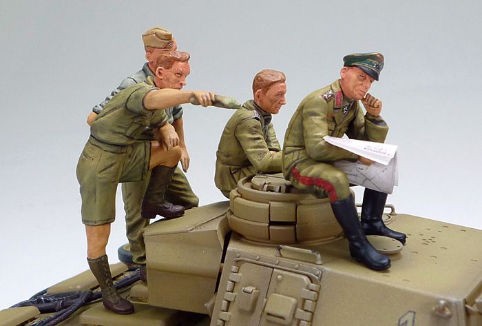 Tamiya 32405 Pz.kpfw.3 L with Rommel&DAK Crew