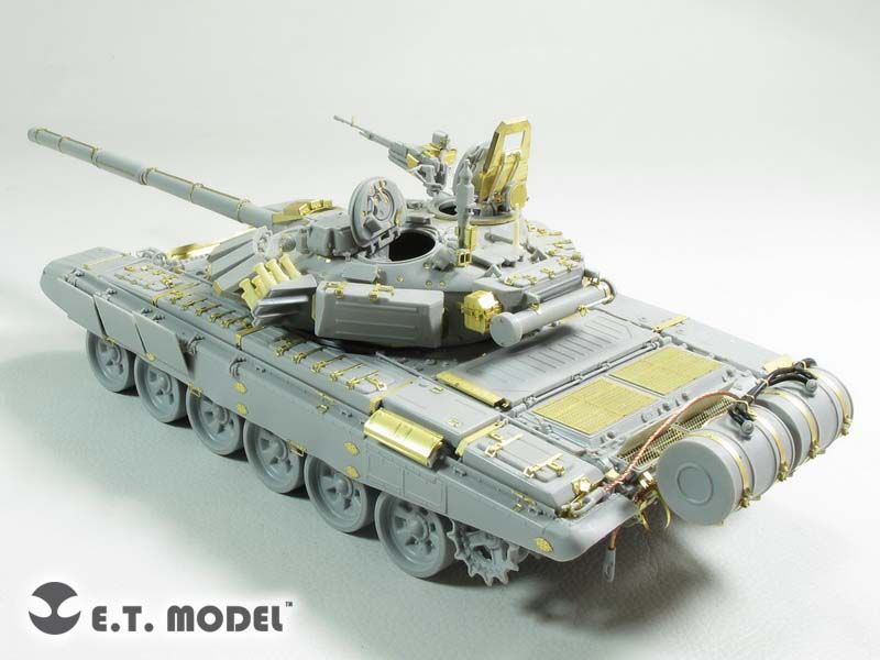 E.T.Model E35-210 Russia T-72B Mod.1990