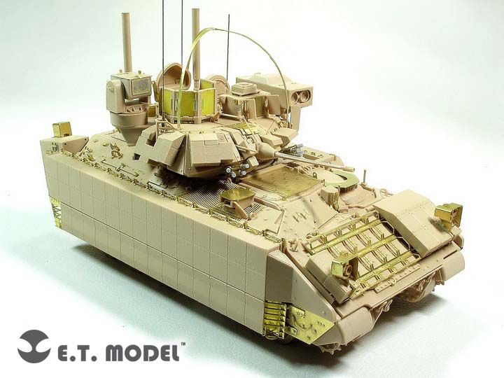 E.T. Model E35-218 US M2A3 Bradley with BUSK III IFV