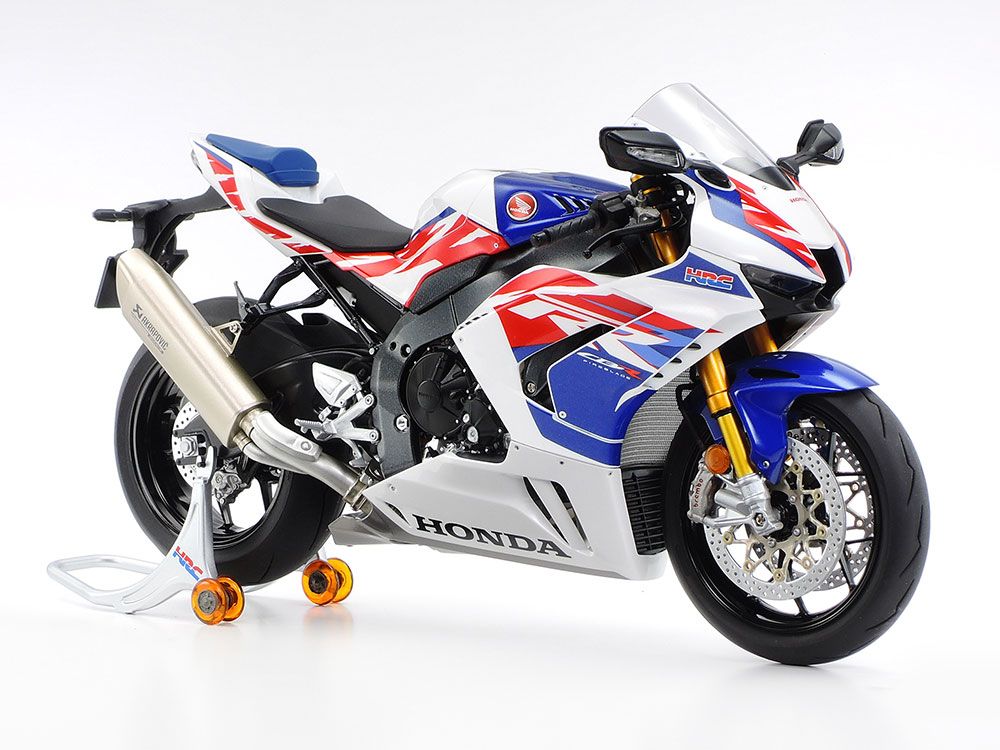 Tamiya 14141 CBR1000RR-R FIREBLADE SP 30th