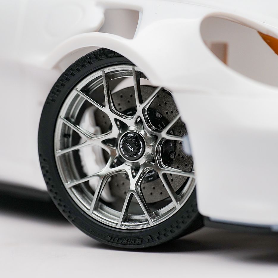 Mix Hobby MX05-077 911 GT3 RS Wheel & Brake Disc Detail up Set Mix Hobby MX05-077 911 GT3 RS Wheel & Brake Disc Detail up Set