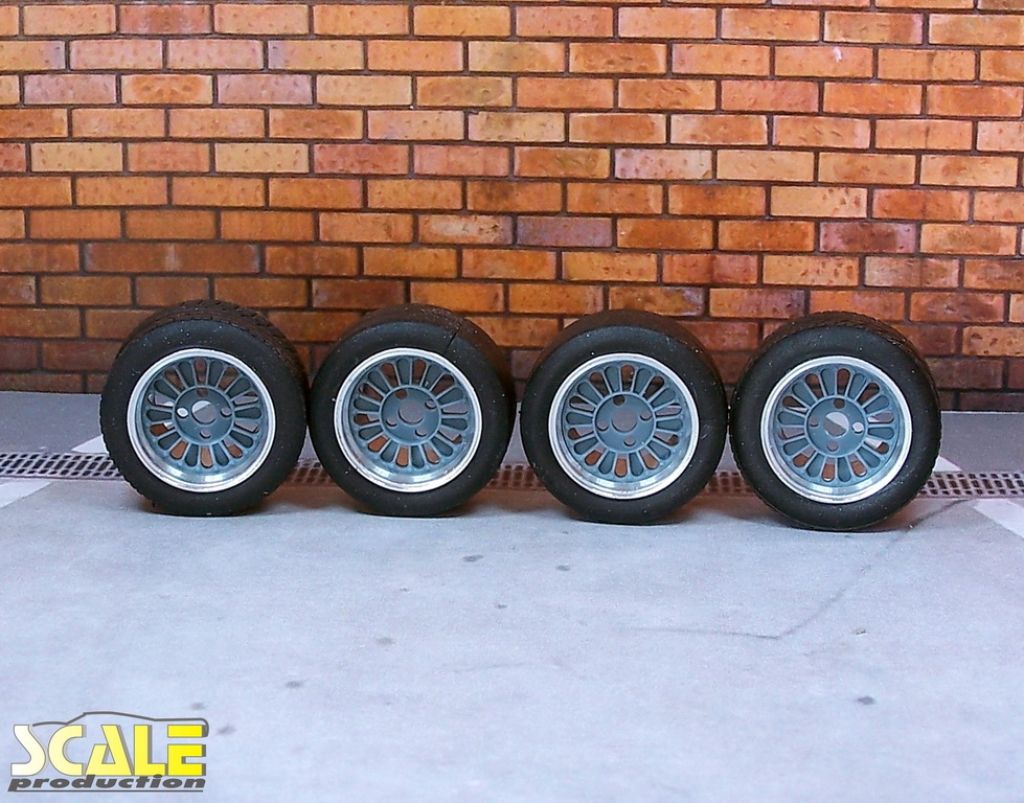 Scale Production SPRF24084a 13 Alpina