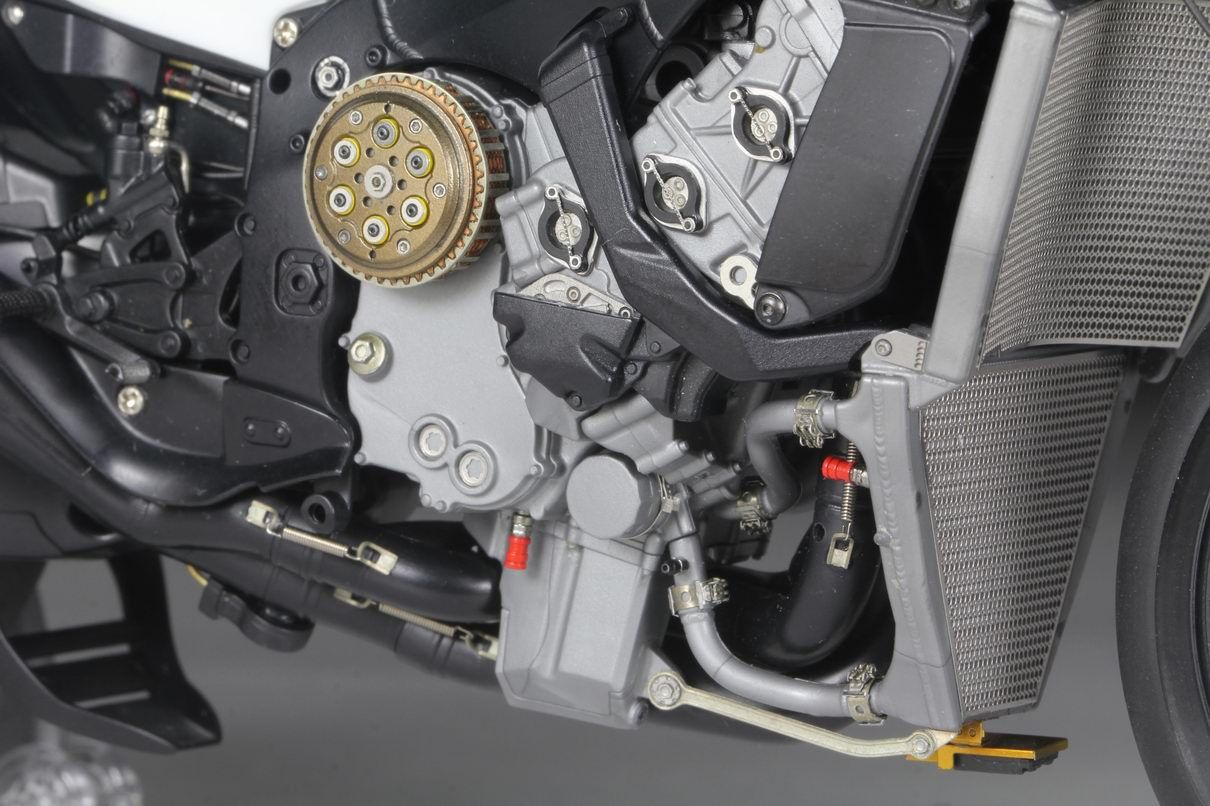 Top Studio TD23284 GSX-RR '20 Detail-up Set (For TAM 14139)