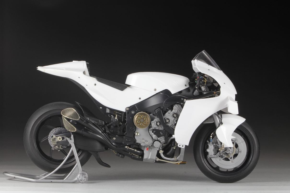 Top Studio TD23284 GSX-RR '20 Detail-up Set (For TAM 14139)