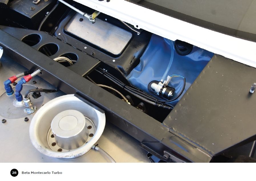 Komakai KOM-UDG028 Reference / walkaround book: Lancia Beta Montecarlo Turbo Komakai KOM-UDG028 Reference / walkaround book: Lancia Beta Montecarlo Turbo